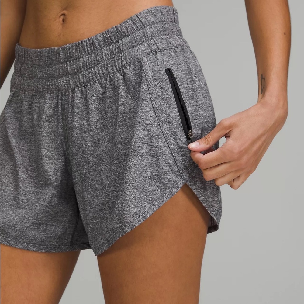 Lululemon Tracker Low-Rise Lined Short 4"